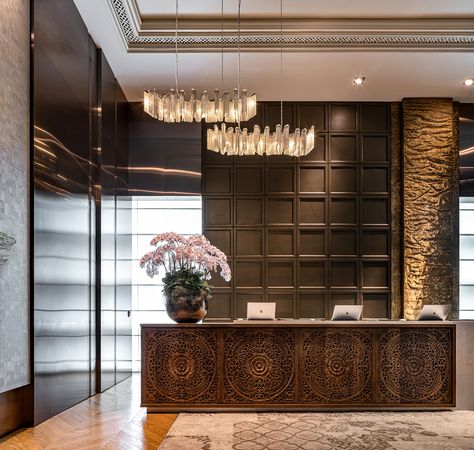 Traditional Reception Desk, Reception Counter Design, Modern Hotel Lobby, Hotel Reception Desk, Luxury Hotels Lobby, Architectural Landscape, Lobby Decor, Reception Desk Design, Interior Design Presentation