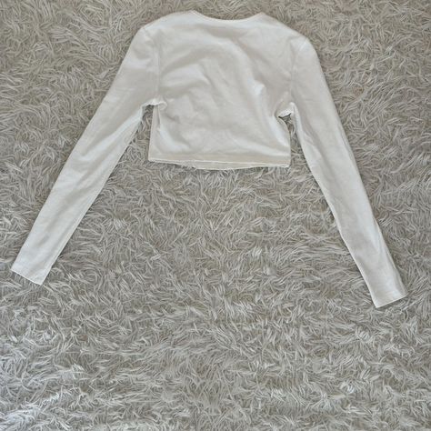 White longsleeve crop top #croptop #longsleeve... - Depop Korea Fashion, White Crop, White Crop Top, Casual Tee, Crop Top, Crop Tops, Outfit Inspo, Long Sleeve, Plus Fashion