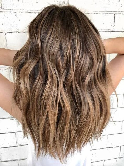 cabello rubio cenizo Balayage Brunette Medium, Triangular Layers, Warm Balayage, Brunette Ombre, Hair Color Light Brown, Brown Hair Balayage, Brown Balayage, Light Hair Color, Balayage Brunette