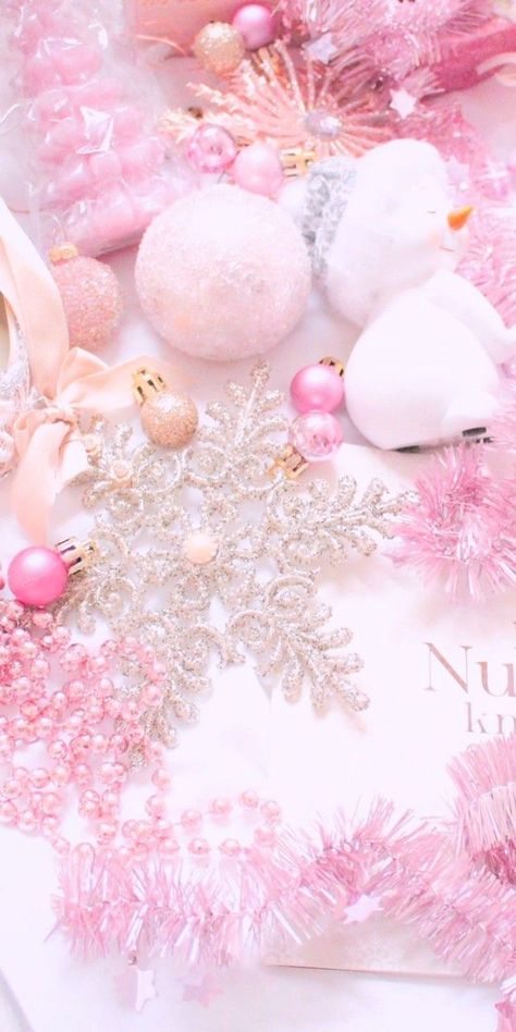 Pink Christmas Iphone Wallpaper, Nice Backgrounds, Pink Christmas Background, Peppa Pig Christmas, Winter Wonderland Wallpaper, Crystals Design, Colorful Crystals, Xmas Wallpaper, Screen Savers Wallpapers