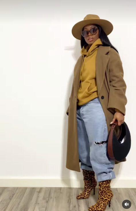 Oversized Streetwear Fashion, Chicago Fall Outfits Black Women, Dressy Hoodie Outfit, Oversized Long Coat Outfit, Oversized Overalls Outfit Fall, Brown Coat Winter Outfit, Tan And Denim Outfit, Mona From Half And Half Outfits, Ny Winter Outfits Nyc Street Styles