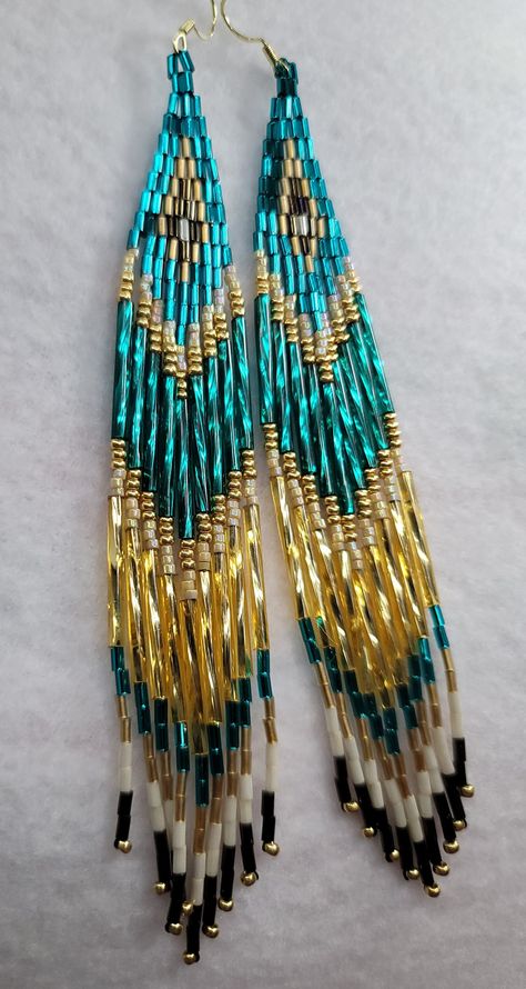 Bugle Bead Patterns, Bugle Bead Earrings, Beading Earring, Beaded Pins, Fringe Earring, Loom Jewelry, Gold Hooks, Earrings Patterns, Native American Earrings