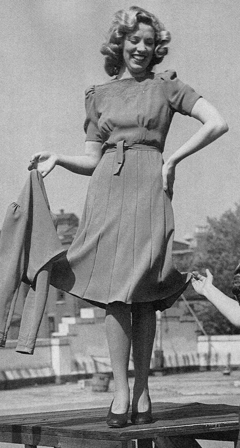 Ww2 Fashion, Outfits 30s, 30s Dress, Leotard Fashion, 30s Fashion, Vintage Clothing Stores, 40s Fashion, 1930s Fashion, Vintage Clothing Online