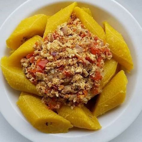 Cameroonian Dishes, Naija Food, Boiled Plantains, Nigeria Food, Ghanian Food, Ghana Food, African Recipes Nigerian Food, Ghanaian Food, African Foods