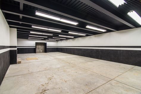 Garage painting idea Garage Design Interior Paint Colors, Garage Black Ceiling, Garage With Black Ceiling, Black Ceiling Garage, Shop Paint Ideas, Paint For Concrete Floors, Paint For Concrete, Painted Garage Walls, Garage Paint Colors