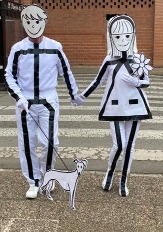 30 Funny Group Halloween Costumes For Teens - RecipeMagik Group Halloween Costumes For Teens, Diy Karneval, Funny Group Halloween Costumes, Costume Carnaval, Clever Halloween, Clever Halloween Costumes, Diy Halloween Costumes Easy, Costumes For Teens, Holiday Costumes