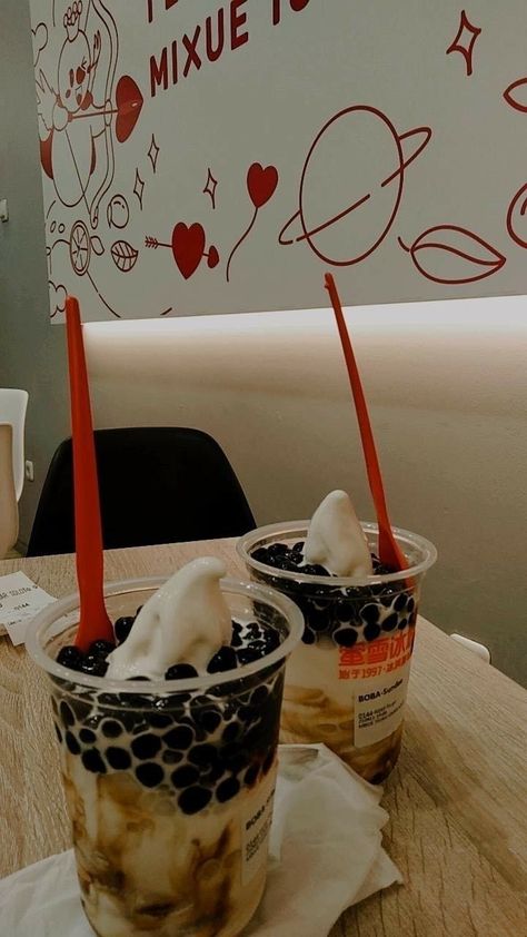 Ice Cream Mixue Boba, Mixue Ice Cream Boba Sundae, Menu Mixue Ice, Ice Cream Mixue Snapgram, Pap Makan Ice Cream Mixue, Es Cream Mixue Aesthetic, Mixue Ice Boba, Mixue Ice Cream Date, Pap Mixue