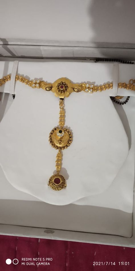 Hathful Designs Gold Kundan, Gold Hathphool Design, Hand Panja Design Gold, Hath Panja Gold Design, Kamarbandh Jewellery Gold, Gold Panja For Hand, Silver Anklets Designs, Fancy Jewelry Necklace, Bridal Jewellery Design