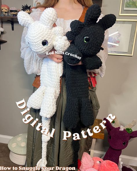 introducing my very first snuggler pattern "how to snuggle your dragon"! You can now create your own fury-inspired pattern and either snuggle it yours... Night Fury Crochet Pattern Free, Dragon Snuggler Crochet Pattern Free, Crochet How To Train Your Dragon, Crochet Tail Pattern, Snuggler Free Pattern, Dragon Free Crochet Pattern, Free Crochet Snuggler Pattern, Toothless Crochet Pattern Free, Jumbo Crochet Plushies Pattern Free