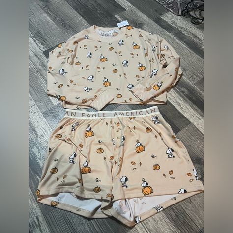 Brand New American Eagle Snoopy Pajamas Fall Sizes Small Medium Large And Xl Available Pajamas Fall, Snoopy Pajamas, Dog Pjs, Cozy Season, American Eagle Outfitters, American Eagle, Cool Outfits, Pajamas, Bee