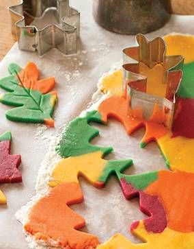 divide sugar cookie dough and add food coloring, roll together Halloween Fruit, Leaf Cookies, Sugar Cookie Recipe, Fall Cookies, Fall Treats, Sugar Cookies Recipe, Holidays Thanksgiving, Holiday Baking, Cookie Recipe