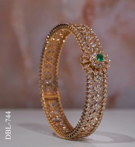 Golden Bengals Design, Diamond Bengals Jewellery Designs, Nakshi Bangles Gold, Gold Plated Diamond Bangle For Wedding, Yellow Gold Temple Jewelry Bangle With Stone Work, Traditional Gold Jeweled Bangle, Traditional Gold Bangle With Single Cut Diamonds, Navi Jewellery, Bangle Models