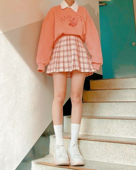 Kawaii Academia Outfit, Cute Outfits With Skirts Korean, Soft Korean Aesthetic Clothes, Kawaii Professional Outfits, Nerdy Outfits Girl, Femboy Outfits Ideas Cute, Cute Nerdy Outfits, Kawaii Girl Outfits, Cute Outfits Pastel