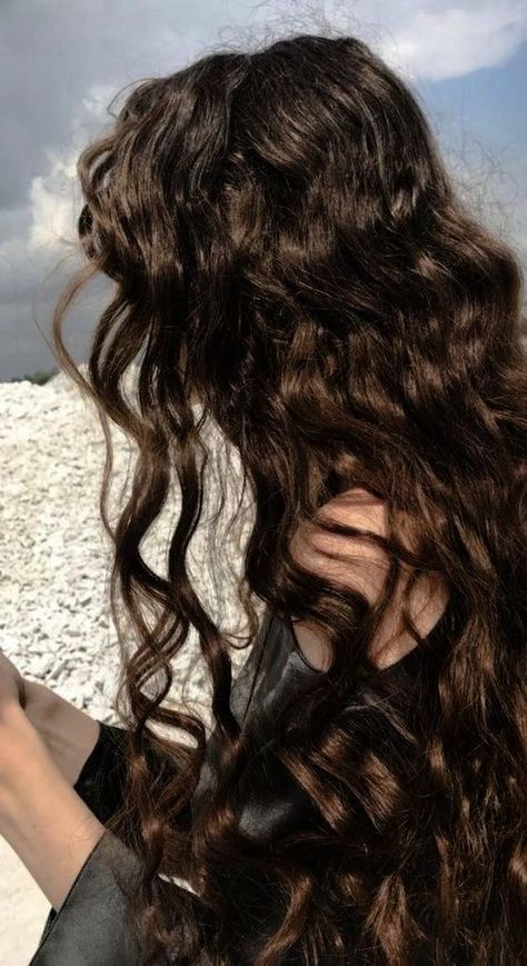 Hair Horn, Helmet Hair, Permed Hairstyles, Hair Dye Colors, Hair Inspiration Color, Dark Brown Hair, Dream Hair, Perm, Dark Hair