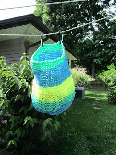 Crochet Clothespin Bag Free Pattern, Crochet Clothes Pin Bag, Diy Clothespin Bag, Crochet Containers, Close Pin, Pin Bag, Clothespin Bag, Diy Holder, Free Bag