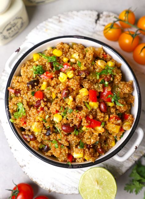 One Pot Mexican Quinoa Recipe - Fun FOOD Frolic Quinoa Mexican Bowl, Vegan Mexican Quinoa, One Pot Mexican Quinoa, Quinoa Mexican, Mexican Quinoa Bowl, One Pot Mexican, Mexican Bowl, Mexican Quinoa, Bean Chilli