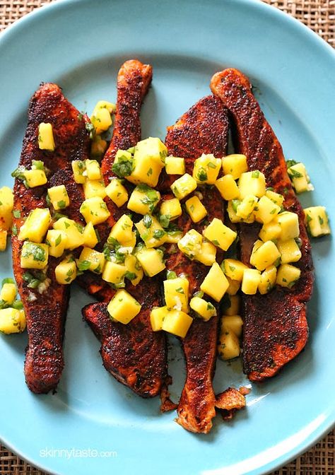 Blackened Salmon with Mango Salsa | Skinnytaste Salmon With Mango Salsa, Salmon With Mango, Mango Salsa Salmon, Fresh Mango Salsa, Blackened Salmon, Skinny Taste Recipes, Think Food, Mango Salsa, Seafood Dishes