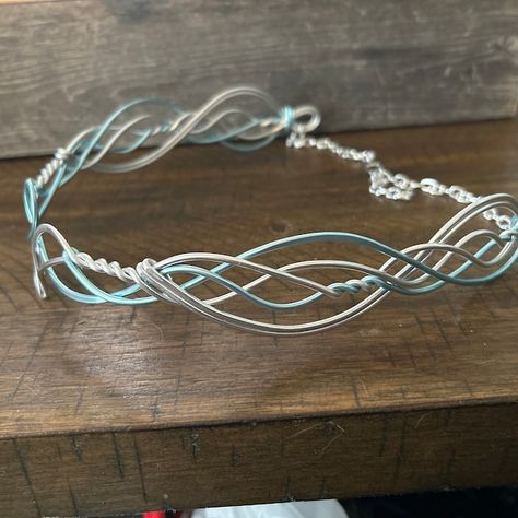 Elven Circlet ELANDRIA Celtic Hand Wire Wrapped Choose Your COLOR Crown Tiara Bridal Wedding Hairpiece Elvin Ren Faire - Etsy Denmark Viking Tiara, Circlet Crown, Elven Circlet, Wire Crown, Wired Jewelry, Wedding Hairpiece, Wedding Hair Wreath, Ren Fest, Fest Outfits