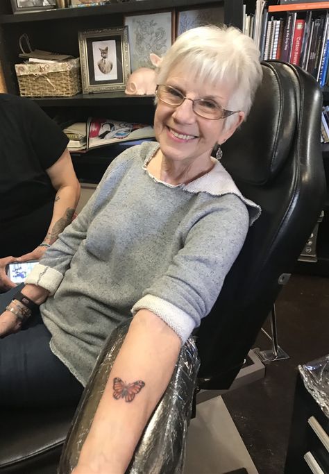 First tattoo over 40: Why these women waited to get inked Older Women With Tattoos, Old Women With Tattoos, Back Of Shoulder Tattoo, Tattoos For Black Skin, Old Tattoos, Tattoo Videos, Cover Up Tattoos, Vintage Tattoo, Aging Beautifully