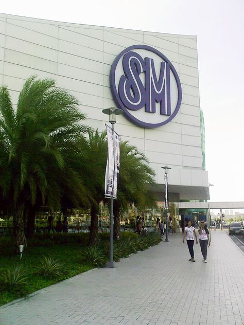 A peek of M.O.A. short for SM Mall of Asia. It is one of the largest malls in Manila, Philippines. Sm Mall Aesthetic, Sm Mall Prank, Mall Of Asia Philippines Aesthetic, Mall In Philippines, Sm Picture, Mall Of Asia Philippines, Sm Building, Philippines Aesthetic, Candy Store Display