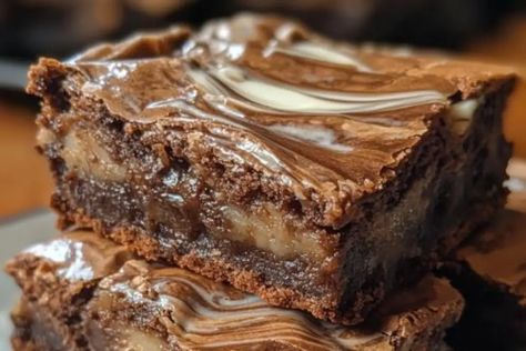 Honey Bun Brownies Honeybun Brownies, Honey Bun Brownies Recipe, Honey Bun, Dessert Bar Recipe, Honey Buns, Bar Recipe, Brownie Recipe, Dessert Bar, Classic Desserts