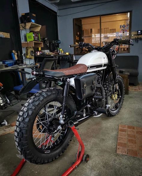 Tmx Scrambler, Street Tracker Motorcycle, Cb 250 Twister, Yamaha Cafe Racer, Honda Scrambler, Tracker Motorcycle, Moto Scrambler, Cafe Racer Style, Suspension Bike