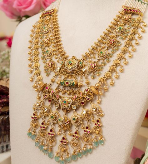 Layer Haram Designs Gold, Hip Chains, Kundan Haram, Katha Design, Beautiful Wedding Jewelry, Star Jewellery, Haram Designs, Gold Haram, Indian Wedding Jewelry Sets