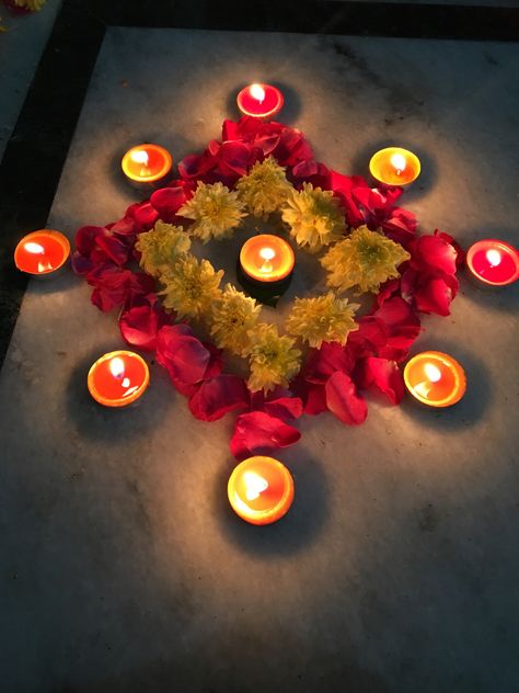 Deepam Decoration With Flowers, Karthigai Deepam Decoration, Snaps Pics, Rangoli Photos, Laxmi Puja, Karthigai Deepam, Simple Flower Rangoli, Diwali Diya Decoration, Diwali Photography