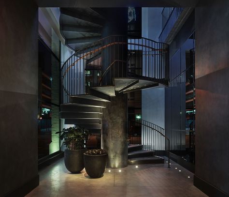 11 Howard Hotel | spiral staircase 11 Howard Hotel, Iron Stairs, Soho Hotel, Ny Hotel, Copenhagen Design, Space Copenhagen, New York Hotels, Scandinavian Minimalism, Article Design