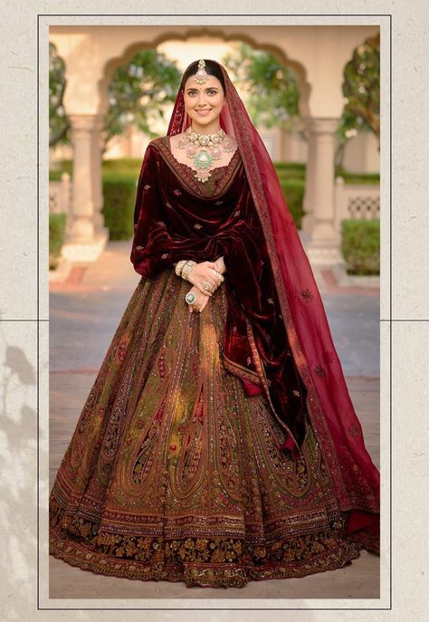 Bridal Lehenga With Shawl, Rajwadi Bride Look, Bridal Lehnga 2024 Indian, Nimrat Khaira Lehnga, Rajwadi Lehenga Bridal, Bridal Lehnga Dress Indian Weddings, Bridal Anarkali Suits Brides, Rajwadi Lehenga, Lehenga Styling