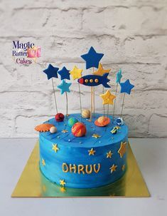 Space Theme Cake, Cakes Without Fondant, Cake Whipped Cream, Space Themed Birthday Party, Whipped Cream Cake, Space Themed Birthday, Planet Cake, Whipped Cream Cakes, Rocket Space