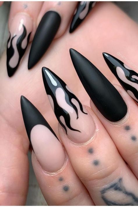 2024 Black Spring Nails: Trendy Matte Pink & White Short Designs, Gel Art Trends Black Spring Nails, Trendy Black Nails, Nails Edgy, Black Halloween Nails, Black Stiletto Nails, Witch Nails, Witchy Nails, Special Nails, Gothic Nails