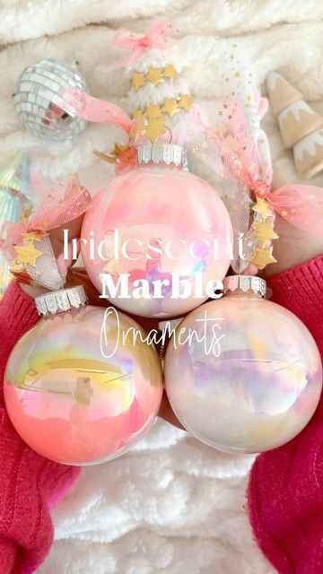 Iridescent Ornaments, Marble Ornaments, Preppy Christmas, 22 December, Fun Recipes, Christmas Things, Christmas Room, Christmas Ornament Crafts, Noel Christmas