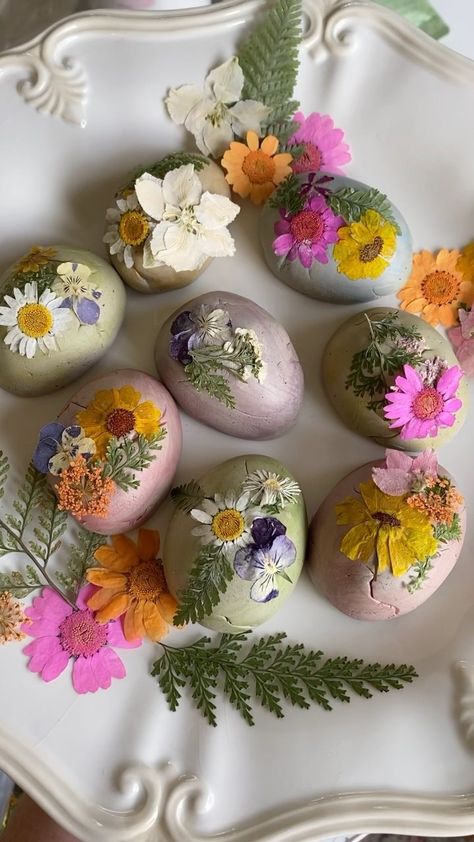 flora.forager on Instagram: Easter seed bombs!!! ✨💣🌸 🌷🌼✨clay, potting mix, seeds, egg molds, non toxic paint, FLoWeRs! Silly Crafts, Red Tide, Egg Molds, Paint Flowers, Non Toxic Paint, Spring Easter Decor, Hoppy Easter, Flower Ideas, Spring Easter