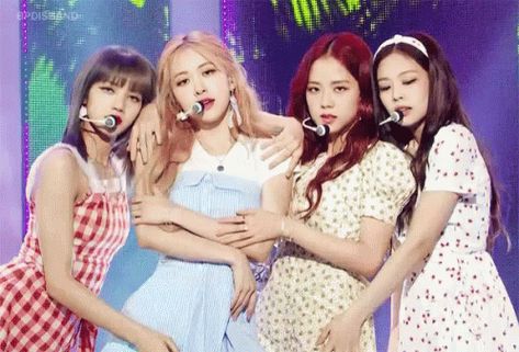 Ot4 Blackpink GIF - Ot4 Blackpink Jenchulichaeng - Discover & Share GIFs Don't Know What To Do Blackpink, Blackpink Don't Know What To Do, Girl Bands, Lalisa Manoban, Blackpink Rose, Blackpink Lisa, Blackpink Jennie, Blackpink Jisoo, Kpop Girl Groups