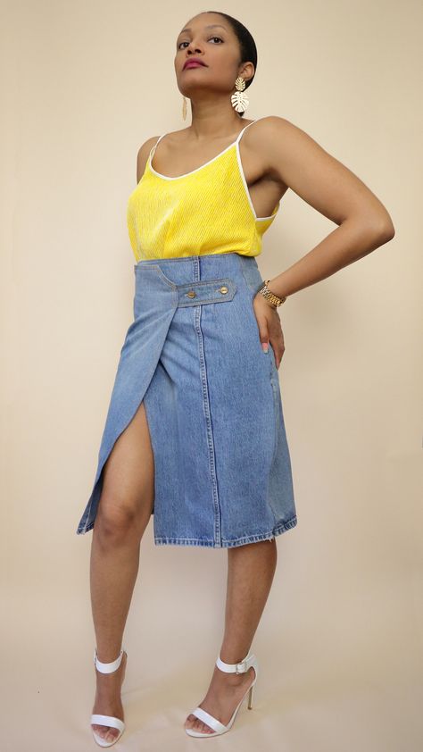 Use your old jeans to make this super cute denim wrap skirt.  Click for tutorial. #upcycling #skirt #denim Upcycled Jean Skirt Diy, Denim Skirt Diy Old Jeans, Turn Jeans Into Skirt, Skirt From Old Jeans, Jeans Into Skirt, Wrap Skirt Tutorial, Diy Denim Skirt, Garment Inspiration, Upcycle Denim