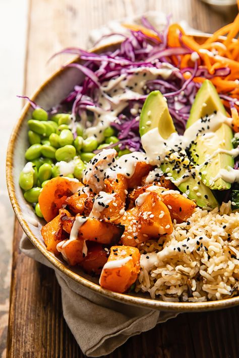 Vegan Buddha Bowl Buddha Bowl Aesthetic, Salad Bowl Aesthetic, Retreat Food, Creamy Orzo Pasta, Vikalinka Recipes, Vegan Aesthetic, Inflammatory Meals, Veggie Salads, Meatless Mains