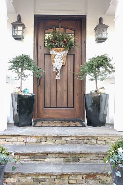 design indulgence: CHRISTMAS 2013 PART 2 Farmhouse Front Porch Decor, Building A Porch, Farmhouse Front Door, Farmhouse Front Porches, Front Steps, House Front Door, Farmhouse Front, Front Door Colors, House With Porch