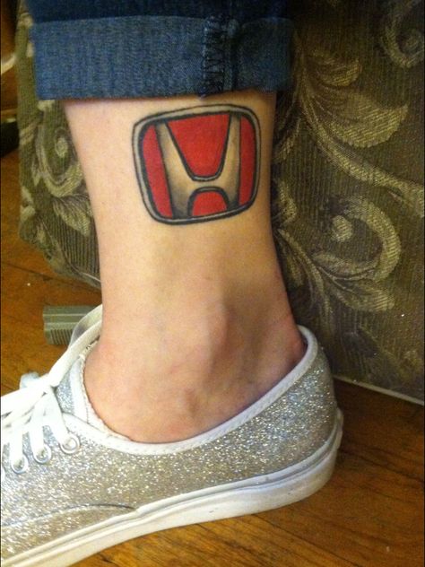 My honda tattoo :D Honda Tattoos, Honda Tattoo, Tattoos Pretty, Mechanic Tattoo, Tattoo Mini, Tatoo Inspiration, Civic Eg, Civic Coupe, Civic Type R