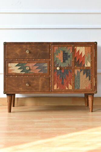 ad eBay - Find many great new & used options and get the best deals for KILIM AND LEATHER CHEST OF DRAWERS FOR HOME DECOR at the best online prices at eBay! Free shipping for many products! Modern Mexican Living Room, Mexican Living Room, Mexican Homes, Modern Mexican Decor, Modern Mexican Home, Arizona Decor, Western Living Room, Ranch House Decor, Mexican Furniture