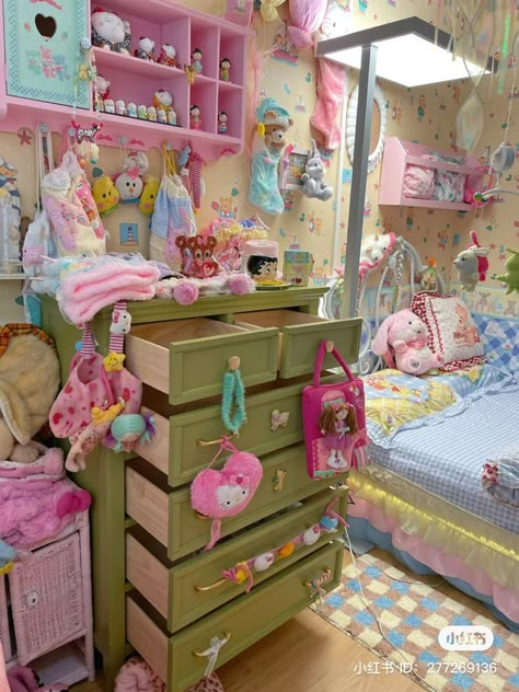 Gyaru Apartment, Kawaii Apartment, Desain Pantry Dapur, Desain Pantry, Cute Rooms, Cute Bedroom Ideas, Cute Bedroom, Makeover Bedroom, Cute Bedroom Decor