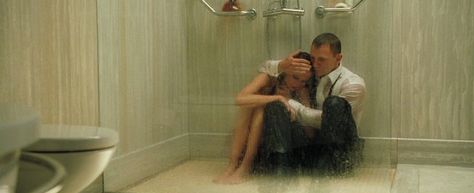 Casino Royale (2006) Eva Green as Vesper and Daniel Craig as Bond in the shower Vesper Lynd, Casino Royale Movie, Beautiful Cinematography, Dutch Angle, Extreme Close Up, Bond Films, Long Shot, Casino Night, Casino Royale