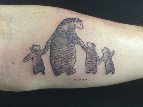 Bear family tattoo http://instagram.com/stuartathompson Bear Family Tattoo, Momma Bear Tattoo, Family Tattoo Designs, Bear Tattoos, Family Tattoo, 4 Tattoo, Tattoo For Son, Bear Tattoo, Sleeve Ideas