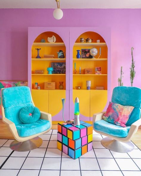 Funky Room, Rainbow Home Decor, Colorful Apartment, Retro Living Rooms, Pastel Room, Deco Retro, Apartment Decor Inspiration, Dream House Decor, Eclectic Decor