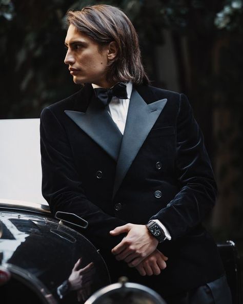 Savile Row Tailoring, Suited Men, Groom Suspenders, Mens Formalwear, Wedding Dresses Men Indian, Milan Men's Fashion Week, Class Outfit, Mens Formal Wear, Black Tie Affair