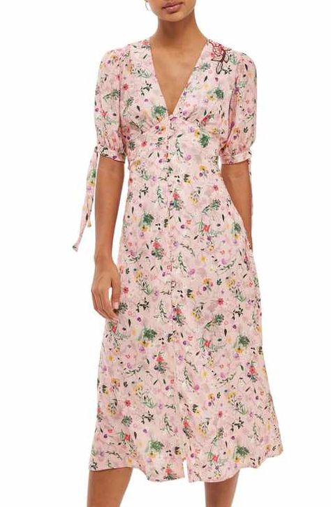 Rose Pink Dress, Floral Applique Dress, Floral Embroidery Dress, Midi Skater Dress, Casual Outfit Inspiration, Embroidered Midi Dress, Floral Embroidered Dress, Womens Fashion Inspiration, V Neck Midi Dress