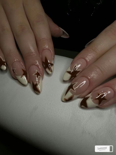 Dark Brown Nails With Design, Pretty Nails Brown, Brown Grunge Nails, Ahs Style Nails, Y2k Nails Brown, Maximalism Nails, Gel X Nails Almond Brown, Brown Star Nails, Brown Celestial Nails