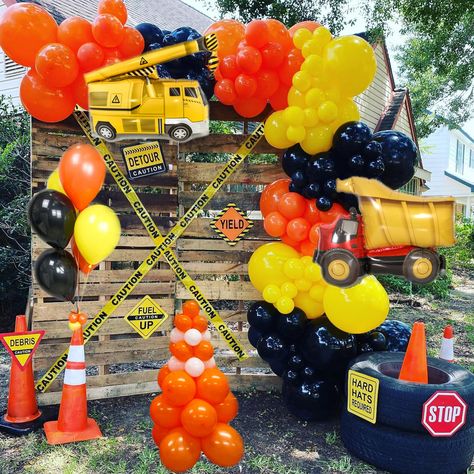 Birthday Dump, Construction Baby Shower, Construction Theme Birthday Party, Pumpkin Birthday Parties, Construction Theme Party, Yellow Balloons, Pumpkin Birthday, Construction Birthday Parties, Construction Theme