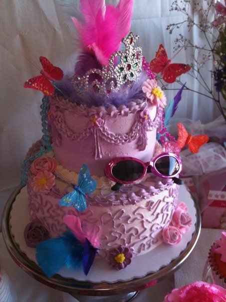 Fancy Nancy cake by Tracy W. Fancy Nancy Cake, Fancy Nancy Birthday, Fancy Nancy, Cake, Purple, Birthday, Pink