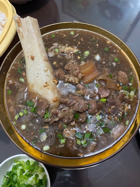 Oh you have to try when you visit manila. #beef #pares #beefpares Beef Pares, Filipino Recipes, Food Obsession, Manila, Meat, Quotes, Quick Saves